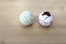 Bath bombs με αποξηραμένα βότανα